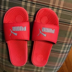 Mens 13 Puma slides Hazard/Emergency Red indoor use,, nice
